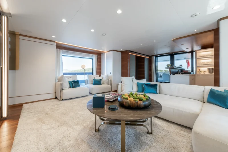 Main deck salon