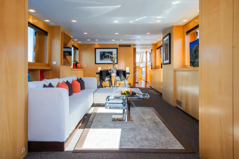 TEMPEST Main Salon 1