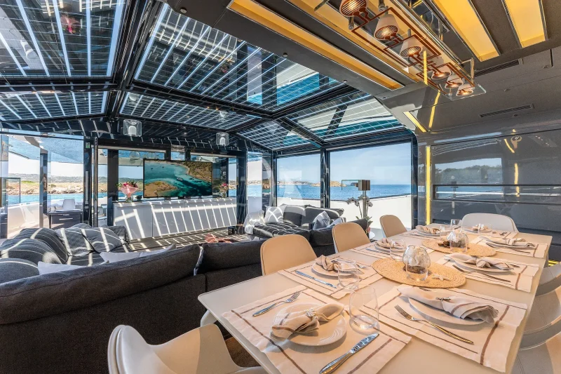PANGEA dining table