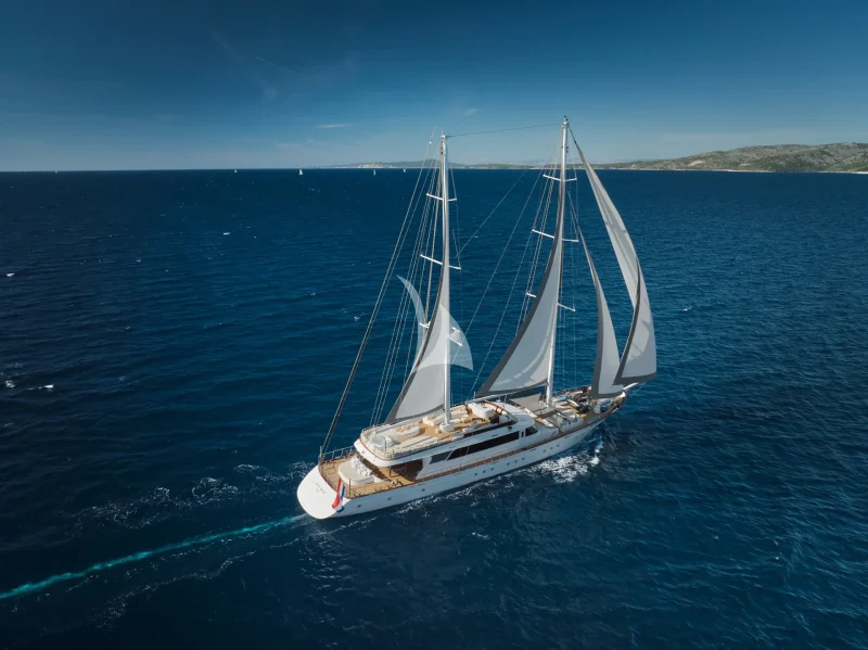 Lady Gita sailing
