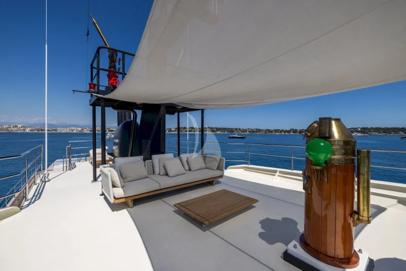 SUNDECK