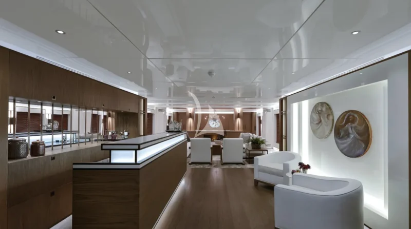Main Salon Bar