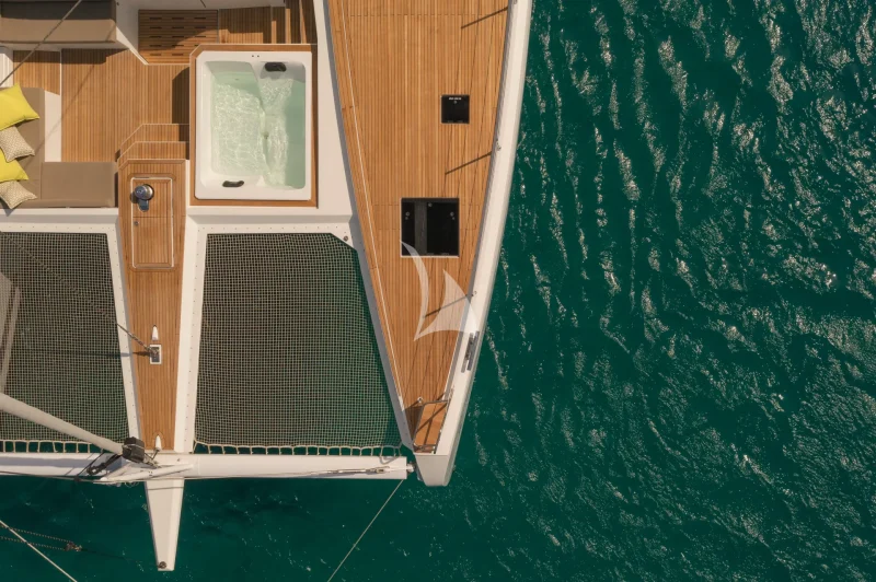 Deck Jacuzzi