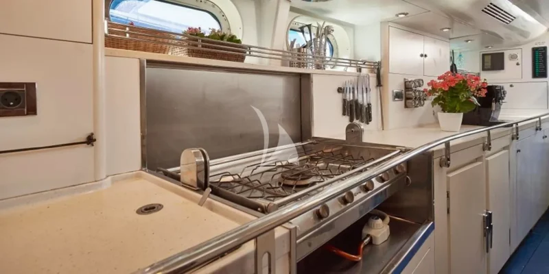 DARK STAR OF LONDON - Kitchen