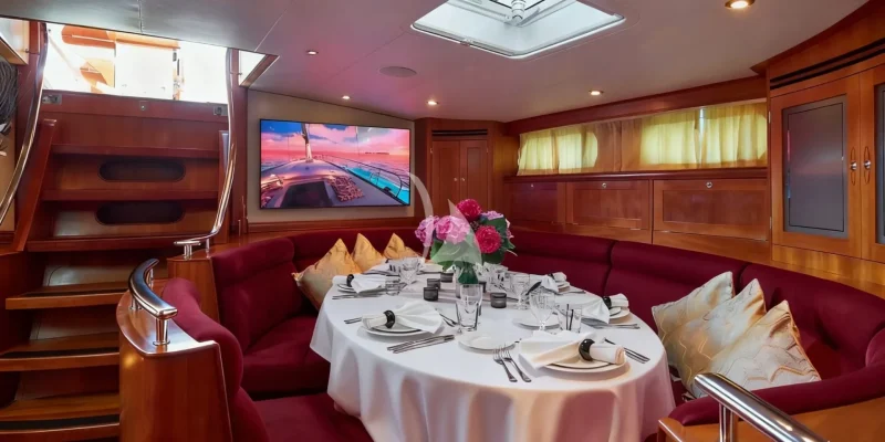 DARK STAR OF LONDON - Indoor Dining