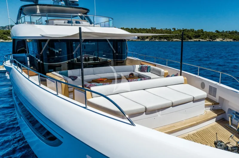 NORTHERN ESCAPE | Bow Lounge Area