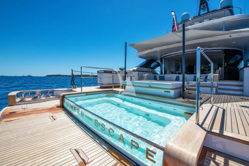 NORTHERN ESCAPE | Beach Club Infinity Pool