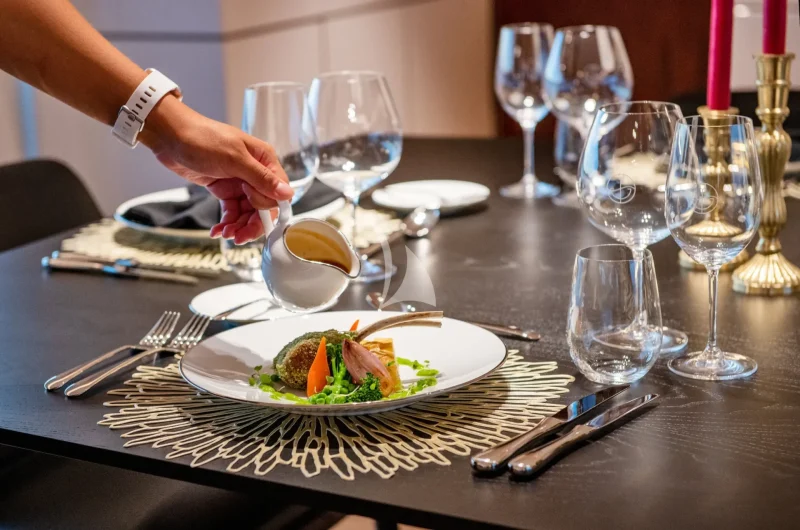 NORTHERN ESCAPE | Dining