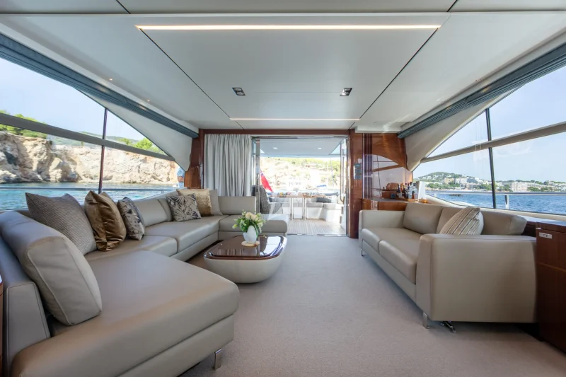 Main Salon looking Aft 
