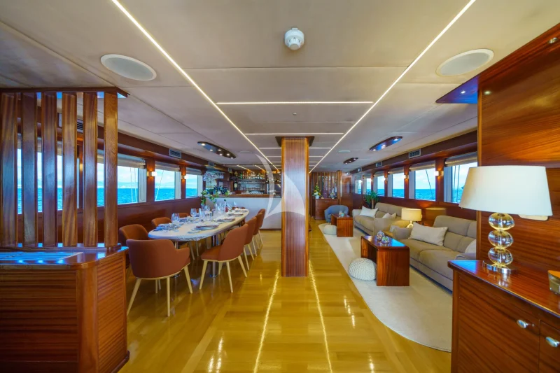 Main Salon/Dinning Area