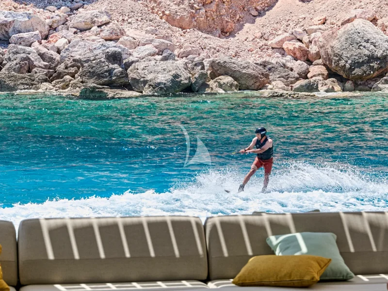 Waterskiing 