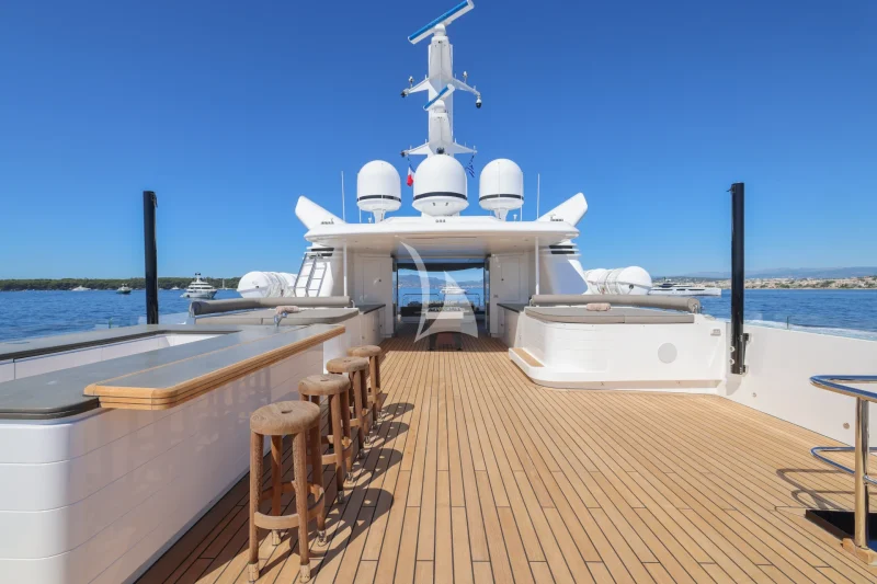 Sun deck: Bar Area