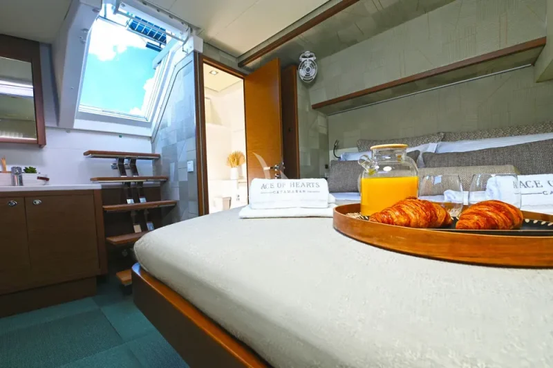Double cabin