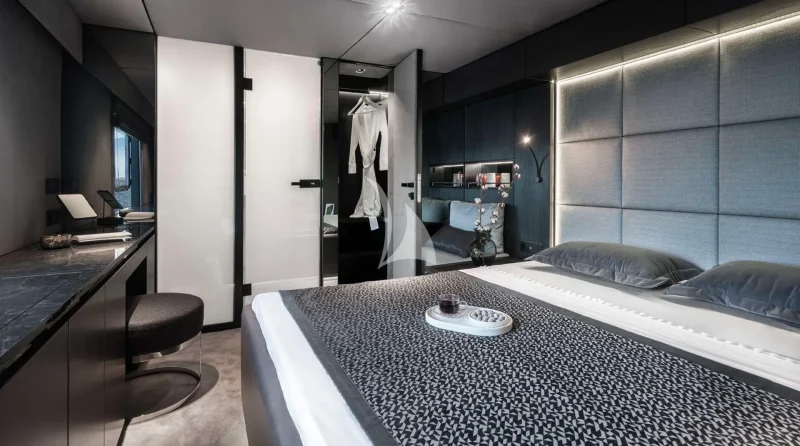 Master cabin with walk in closet