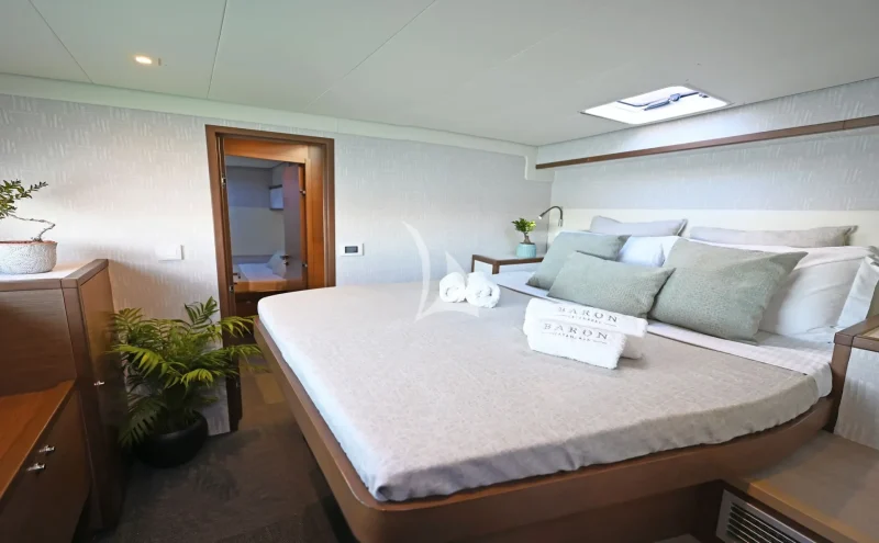 Double Cabin