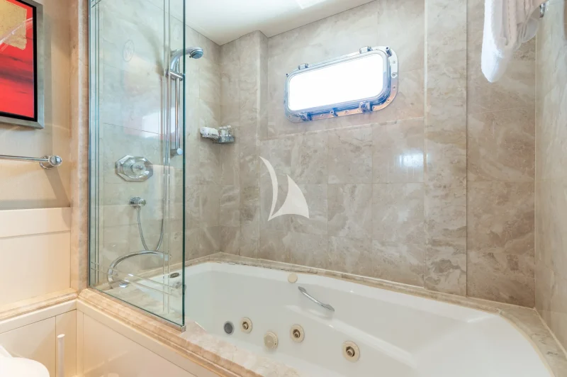 Queen Guest Ensuite
