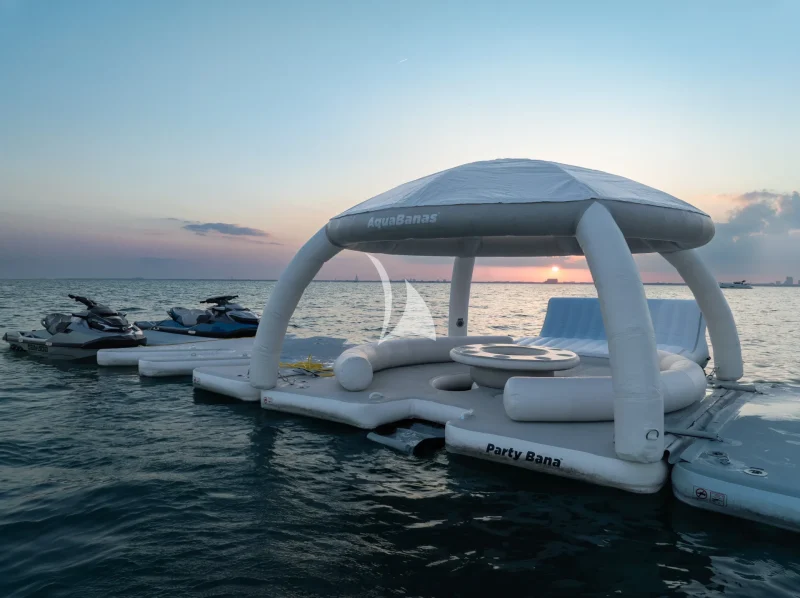 Beach Club and Toys