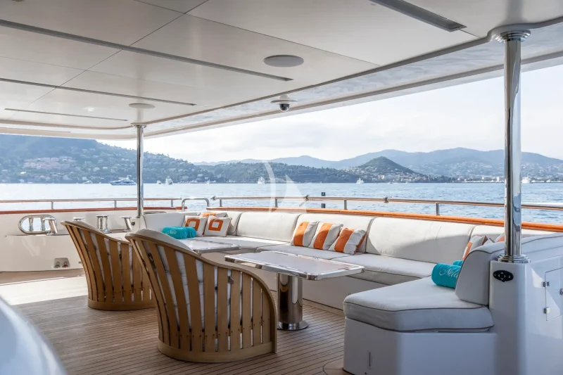 Main deck aft