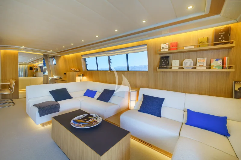 PHANTOM salon with coastal vistas