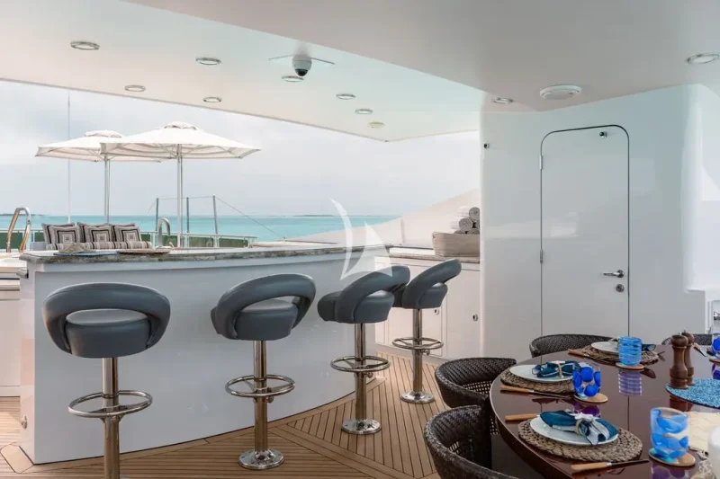 Sun Deck Bar - Ocean Club