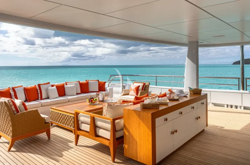 MAIN DECK AFT