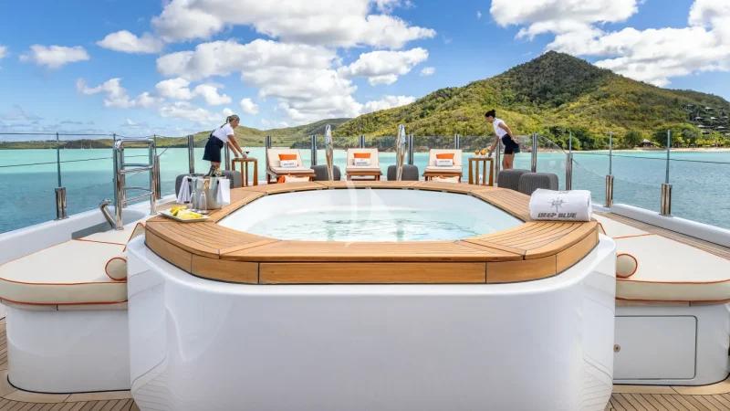 JACUZZI