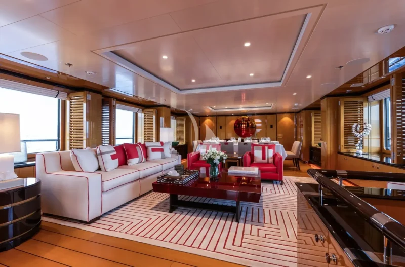 MAIN DECK LOUNGE