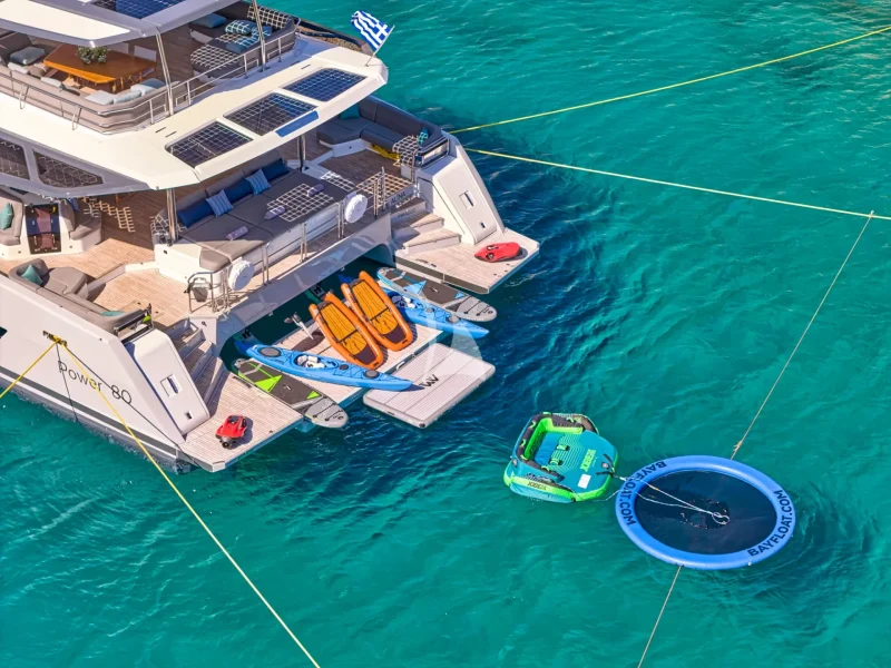 Aft platform