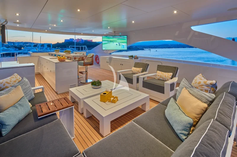 Sundeck lounge