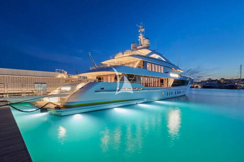 Starboard aft view