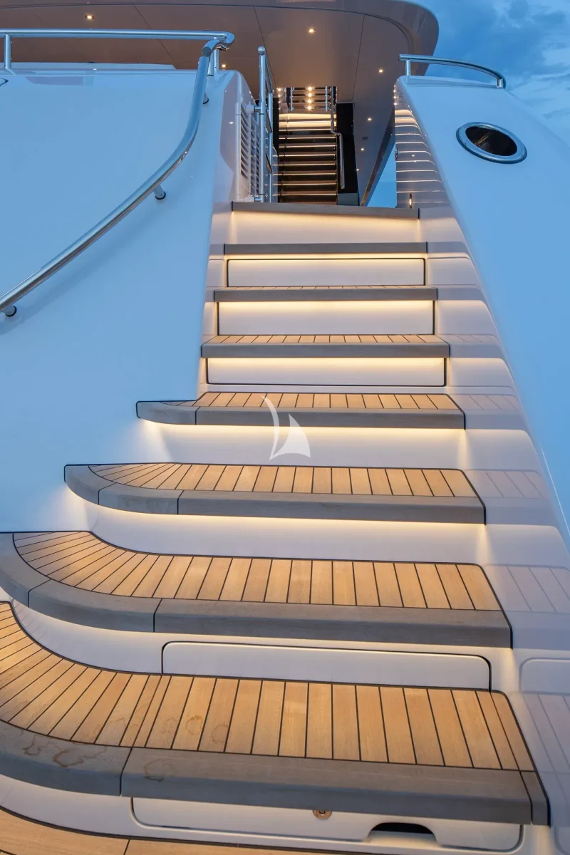 Swim platform to aft deck 