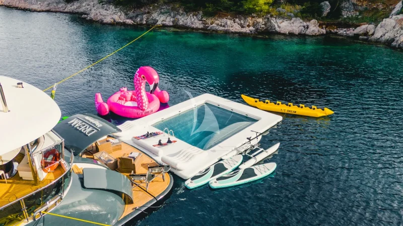 DREAM water toys
