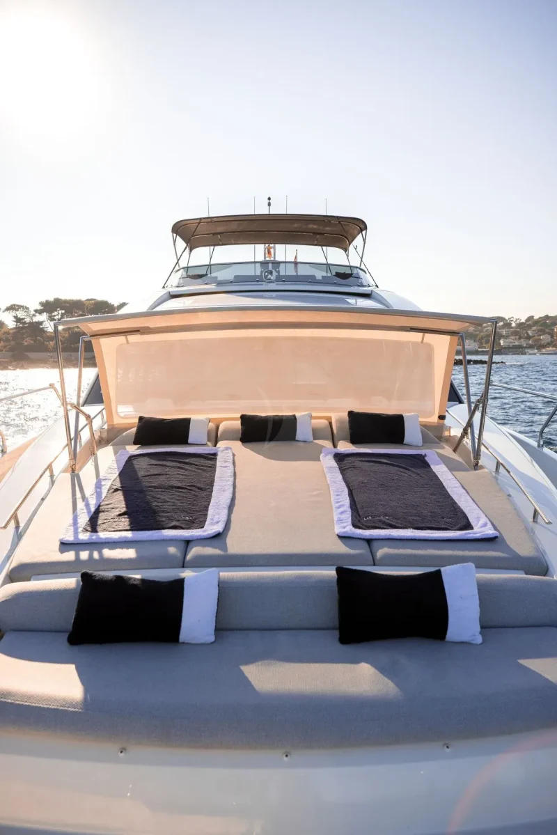 APOLLONIA FOREDECK