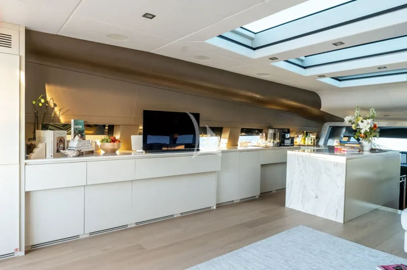 Upper deck saloon