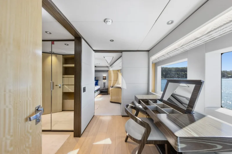 Master Entrance & Desk