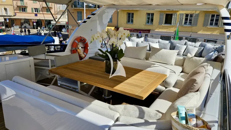 Flybridge