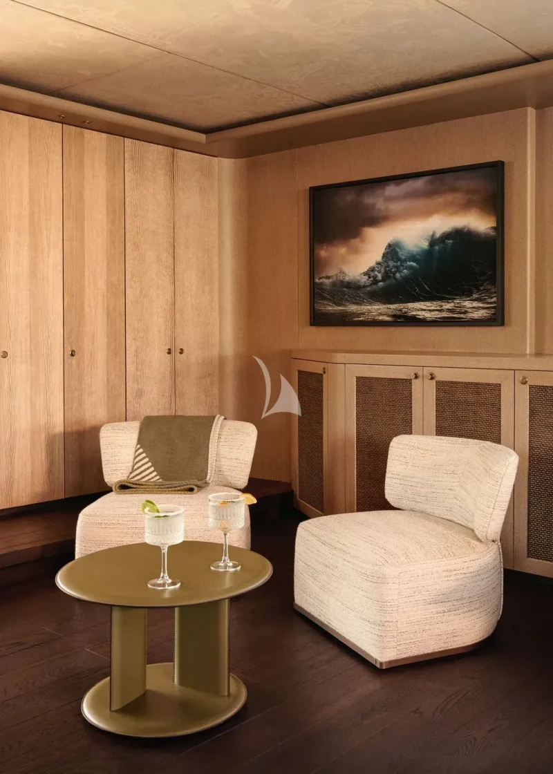 Main salon 