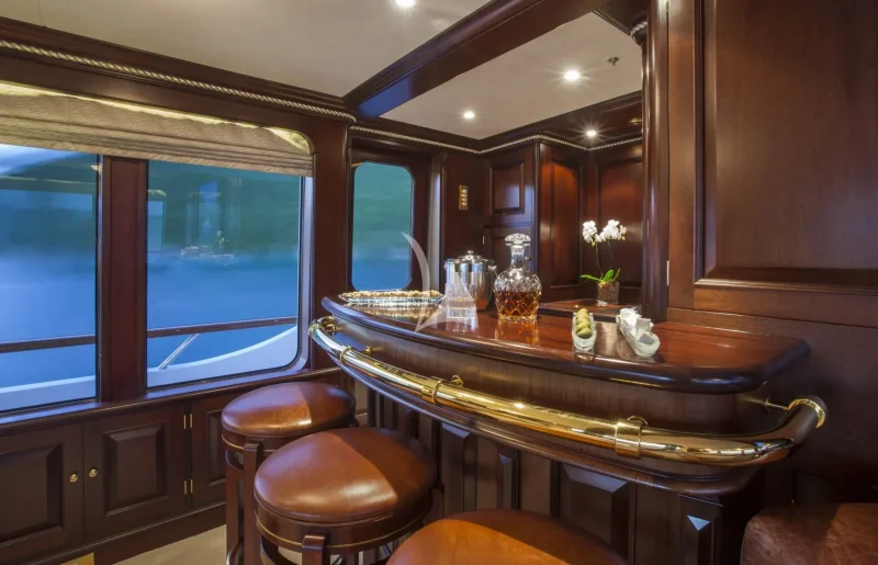 Bridge deck bar
