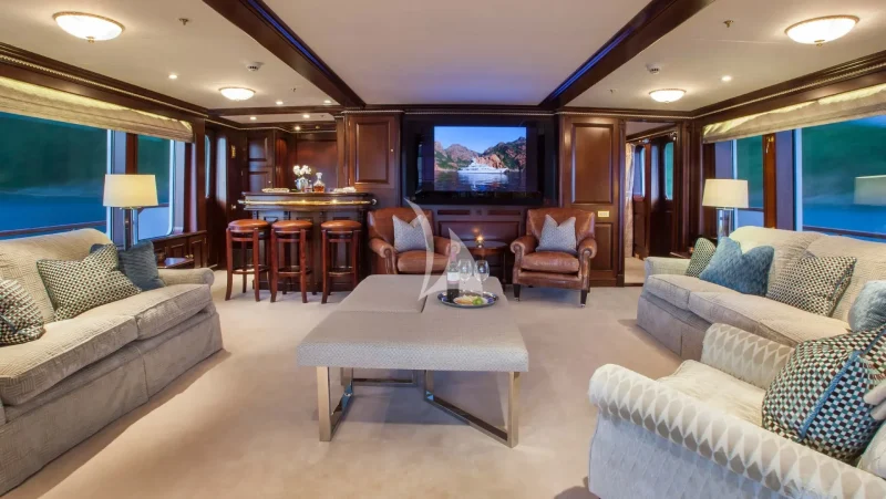 Bridge deck saloon