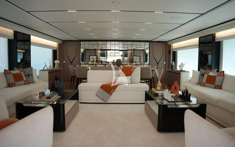 M/Y GEULUNEL Main Salon