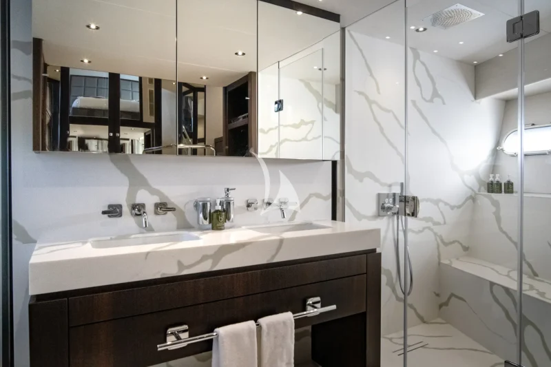 Primary En Suite