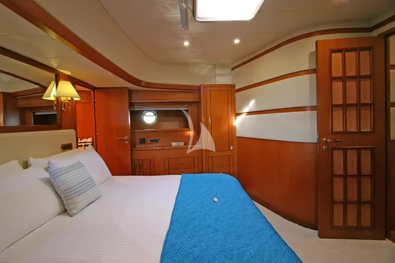 Forward Master Cabin