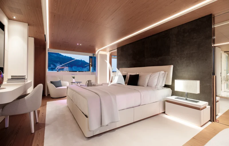 Main Deck - Master Cabin