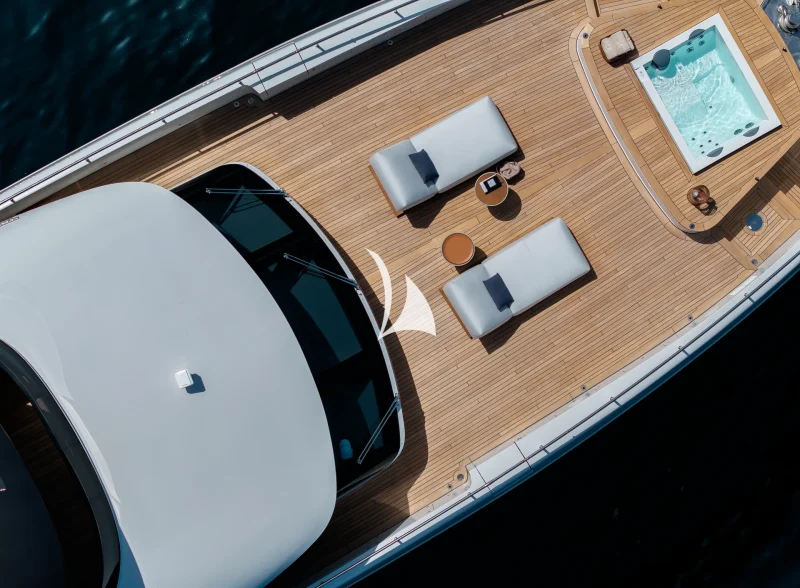 Jacuzzi on Upper aft 