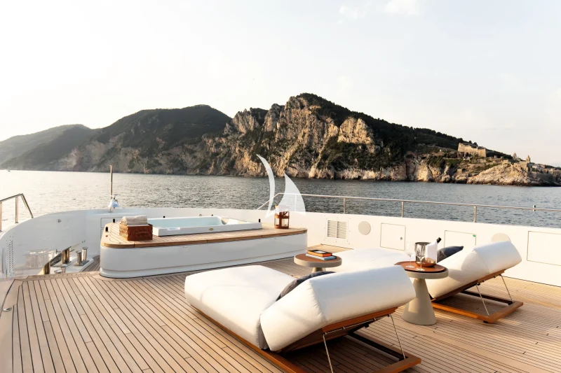 Jacuzzi on Upper aft 