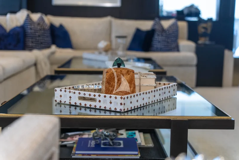 SALON COFFEE TABLE