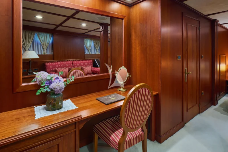 Lower deck first owner's stateroom