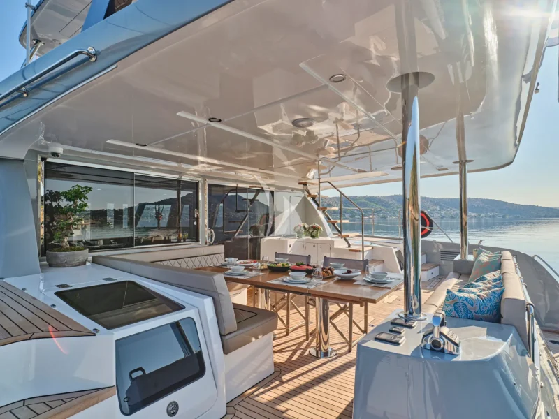 AFT DINING AREA