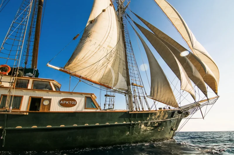 Arktos under sail