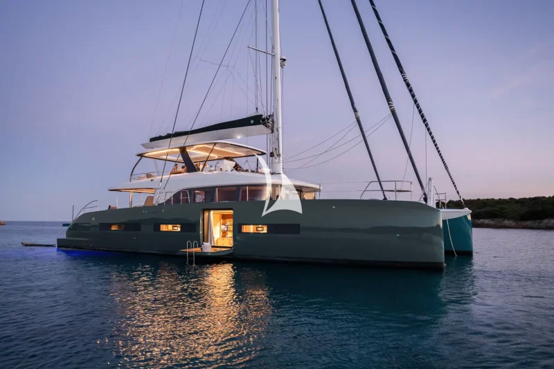 EIGHTY2 sistership - At night ©Julien GAZEAU